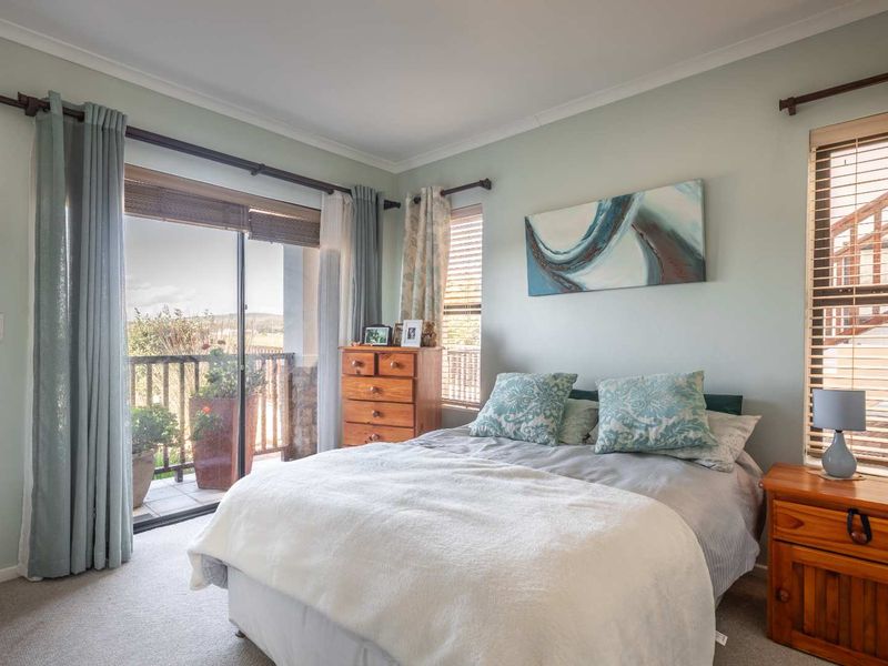 2 Bedroom on the Golf Estate - Photo 4
