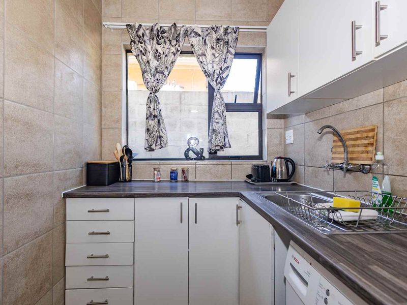 La Bella Vida Self Catering Apartments - Photo 4