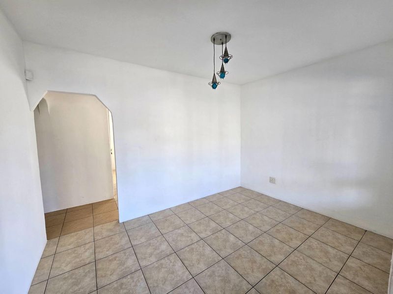 Big, Comfy Home in Malvern with Room for Everyone! - Photo 4
