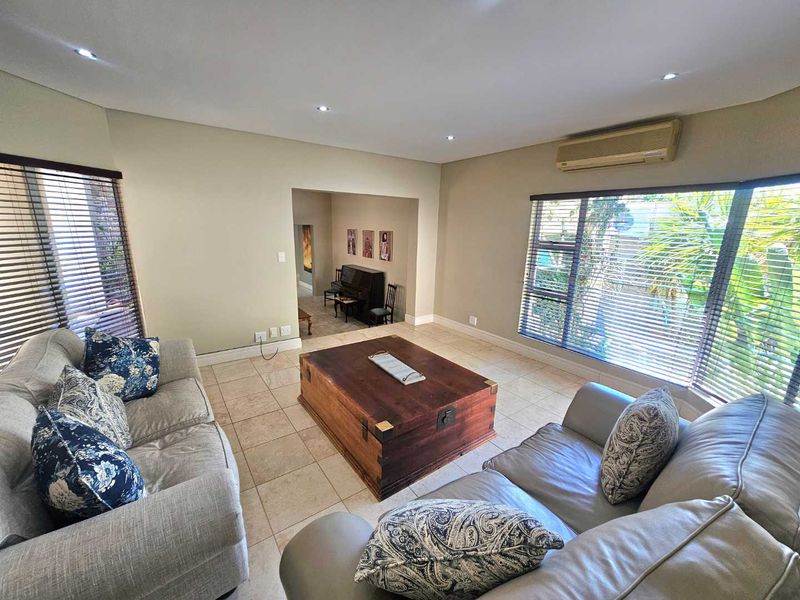 Garden Bliss: 4-Bedroom Gem in Ludwigsdorf - Photo 6