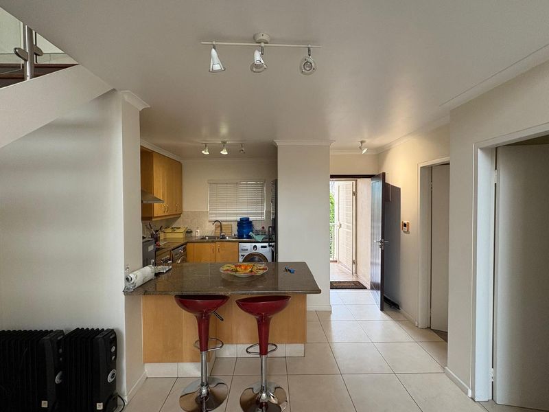 Charming 3-Bedroom Apartment at The Plum, Hyde Park - Photo 8