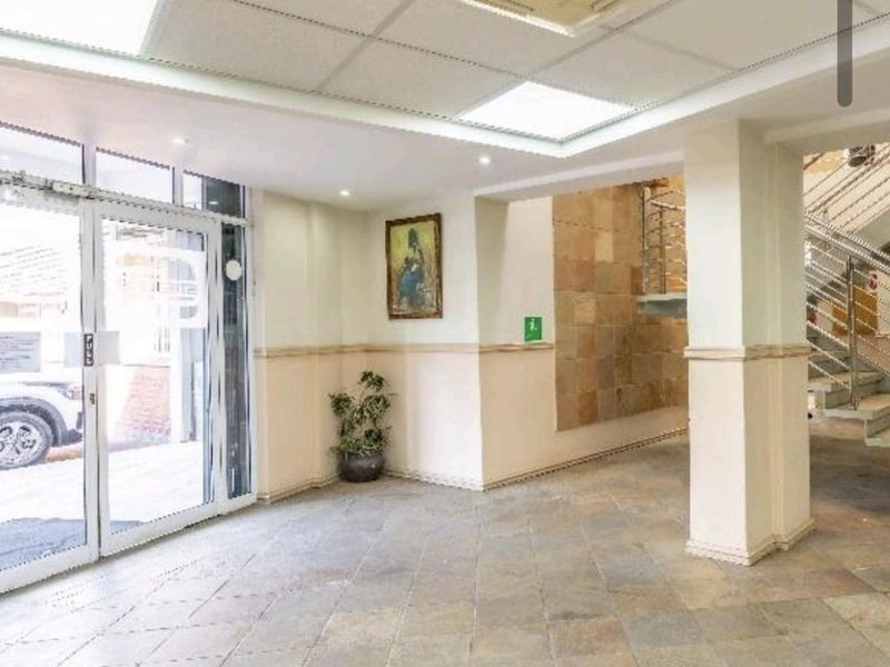 Investment Opportunity: Secure, High-Yield Industrial Asset  ±1,650m2 GLA - Photo 6