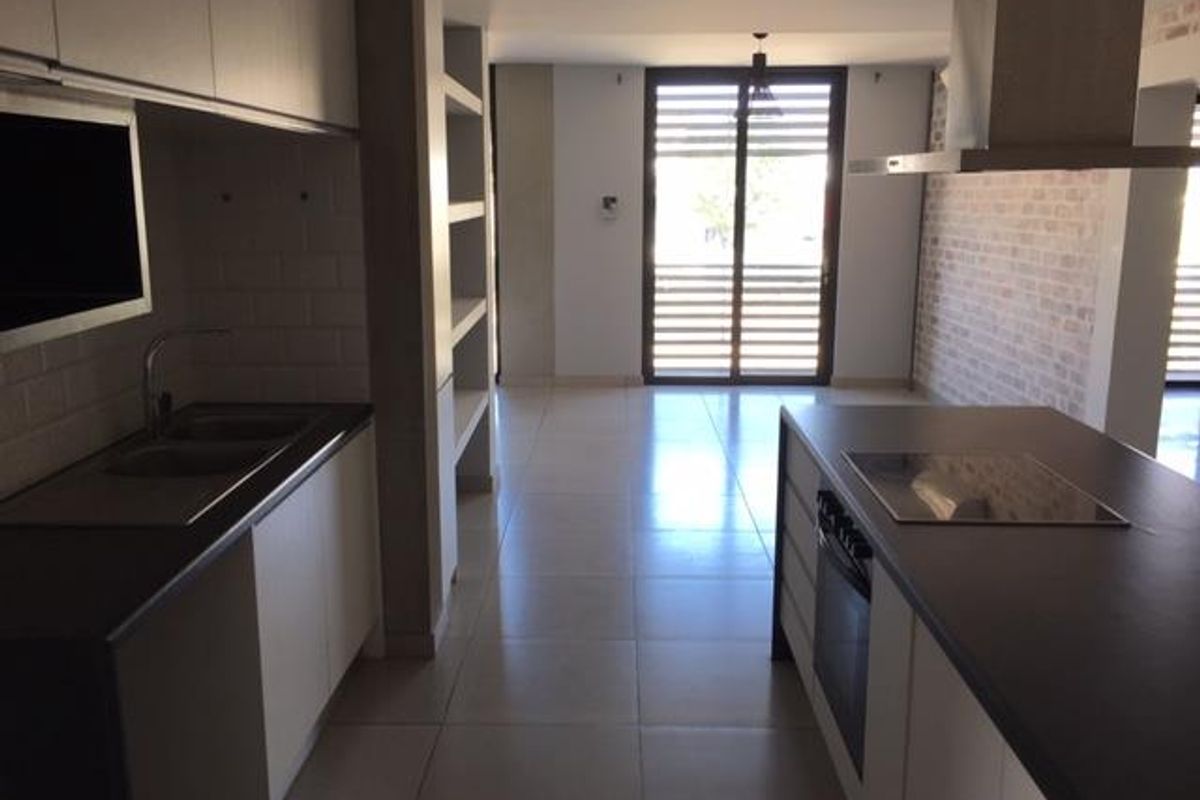 TOP FLOOR | 2 BEDROOM APARTMENT FOR SALE @ WILD OLIVE APARTMENTS!! PLUS A STORE ROOM - Photo 2