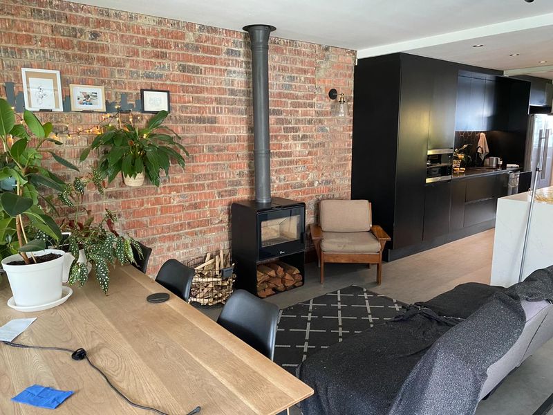 Gorgeous 3 bed, 2.5 bath duplex available for sale in Bryanston - Photo 6