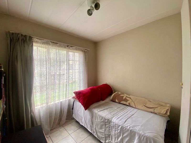 Home Is Better by the Pool - Photo 7