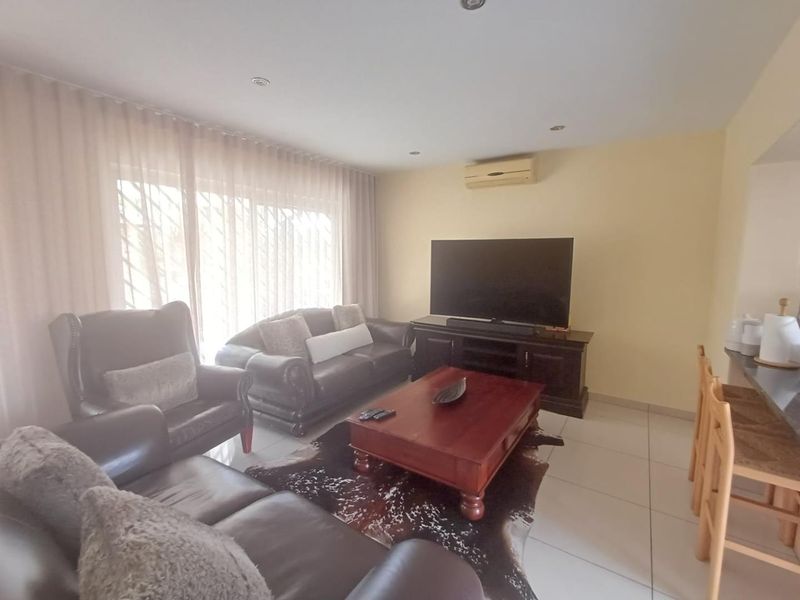 3-Bedroom Duplex in Prime Location - Photo 5