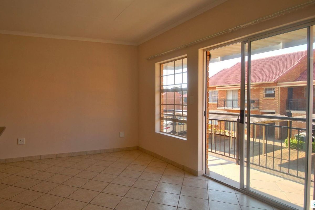 1 Bedroom Apartment in ELARDUSPARK - Photo 4