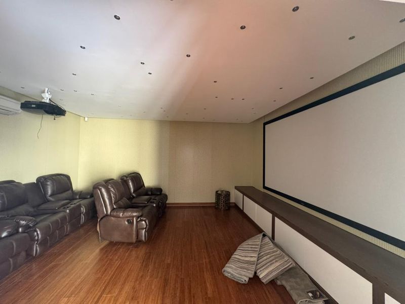 LUXE LIVING LIFE - Photo 8