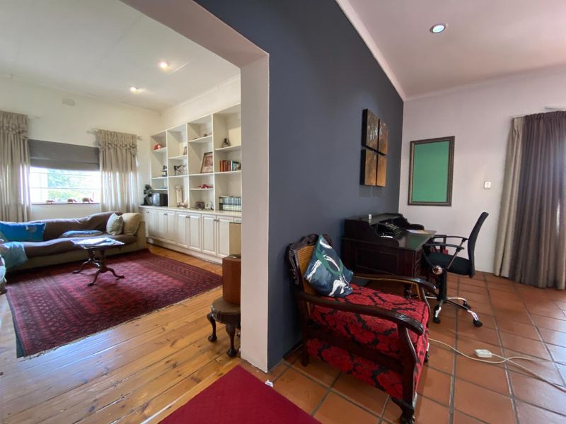 3-Bedroom, 3-Bathroom Family Home for Rent in Muckleneuk - Photo 6