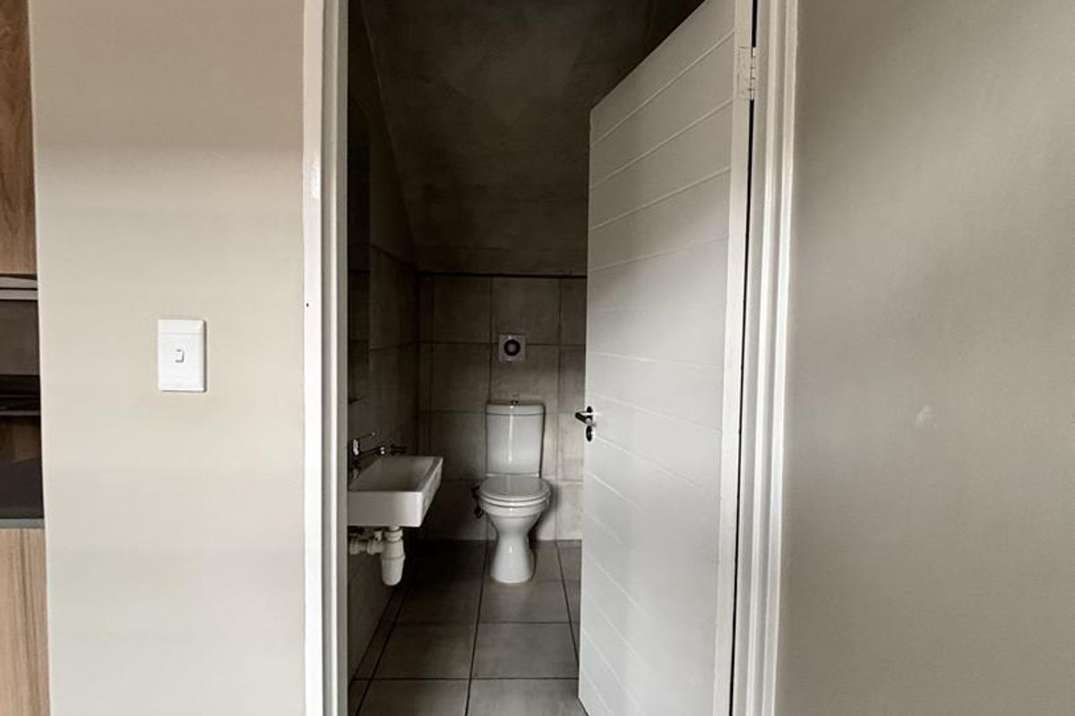 Modern 3-Bedroom Duplex in Secure Estate - Photo 5