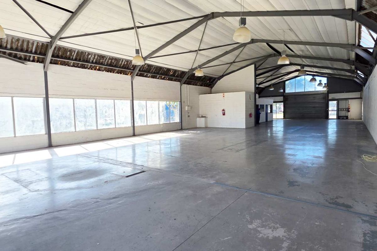 Brand New Retail Refurbishment in Tokai - Photo 2