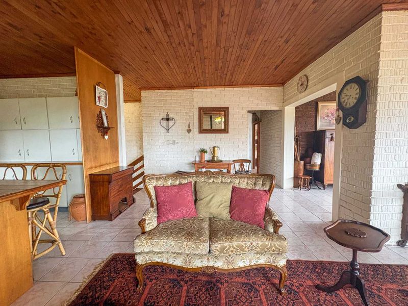 Exceptional Investment Opportunity in a Highly Sought-After Location. - Photo 9