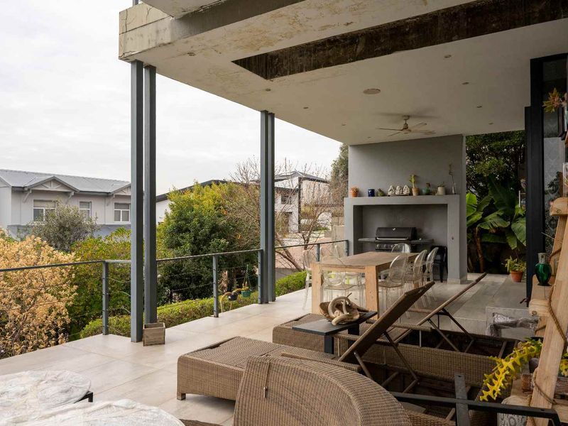 DREAM 4-BEDROOM HOME IN THE PRESTIGIOUS HELDERFONTEIN ESTATE - Photo 10