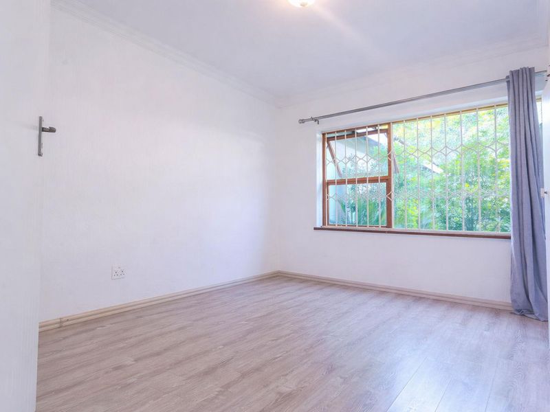 Modern, 5 Bedroom, 4 Bathroom, Family Home - Photo 8