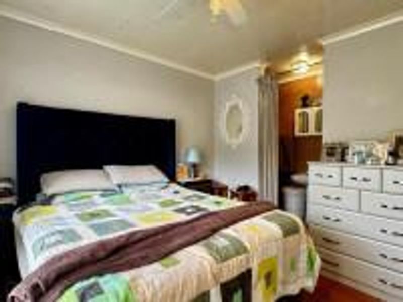 Fabulous Three bedroom House for  in Die Wilgers - Photo 9