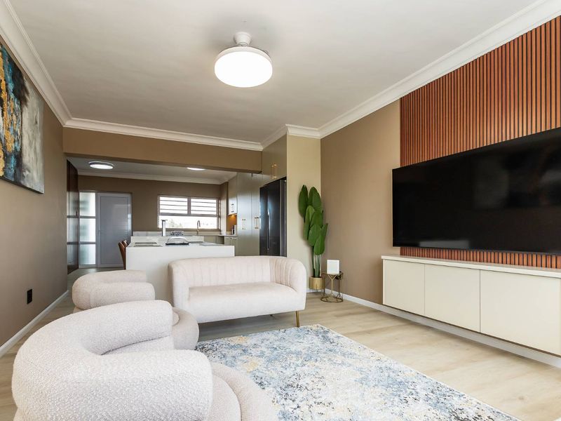 Stunning, newly renovated north-facing apartment offering modern luxury and exceptional natural light - Photo 5