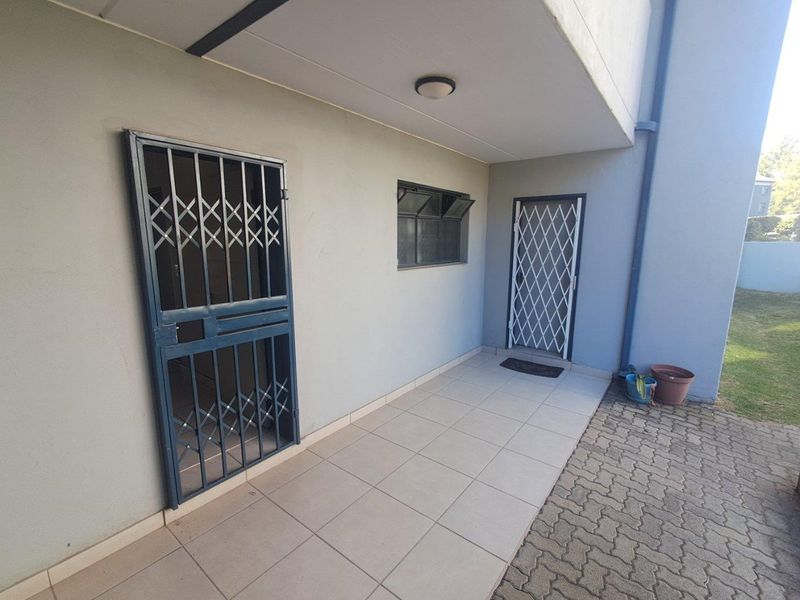 2 Stunning Bedroom In Glen Acres Park Midrand - Photo 9