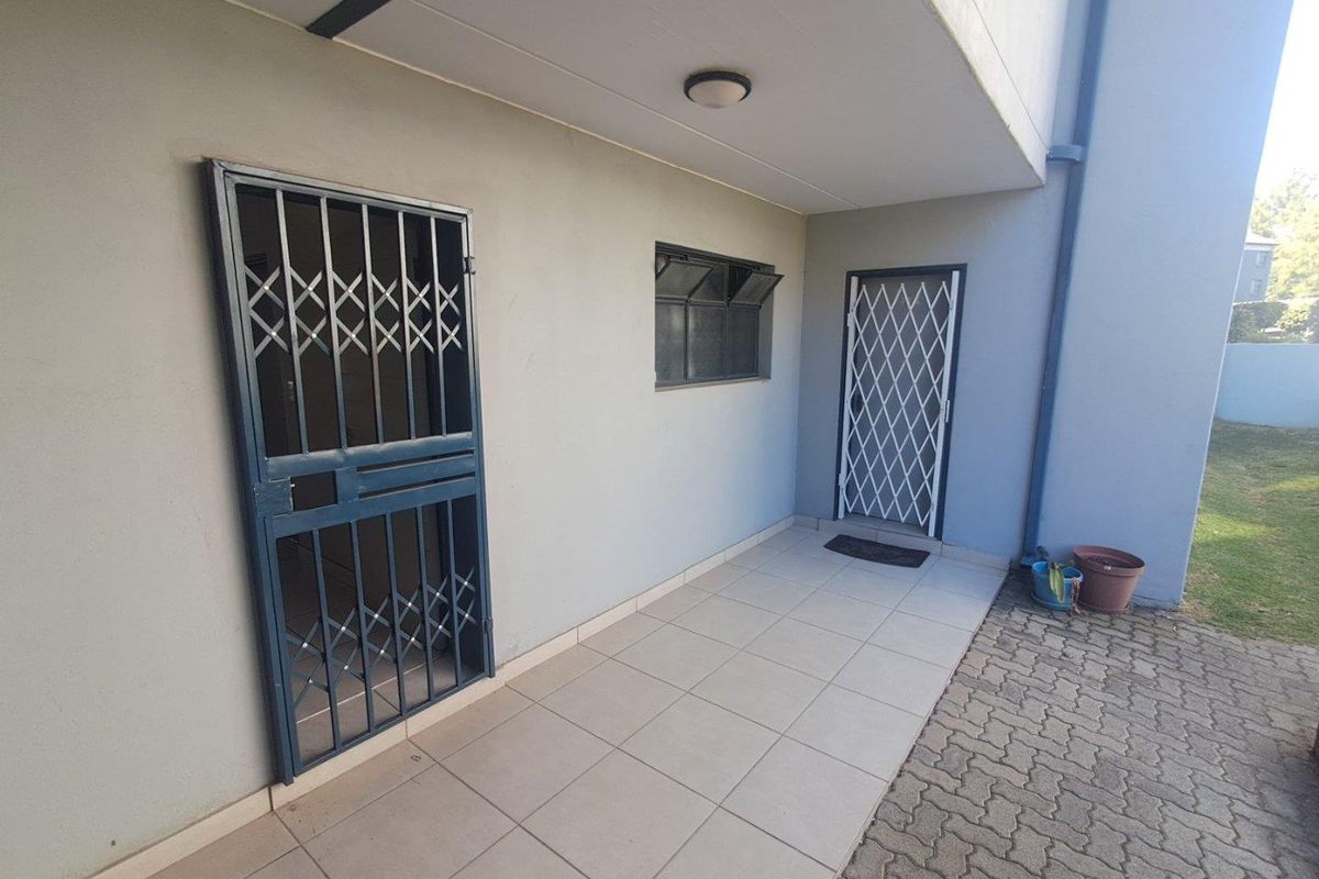 2 Stunning Bedroom In Glen Acres Park Midrand - Photo 2