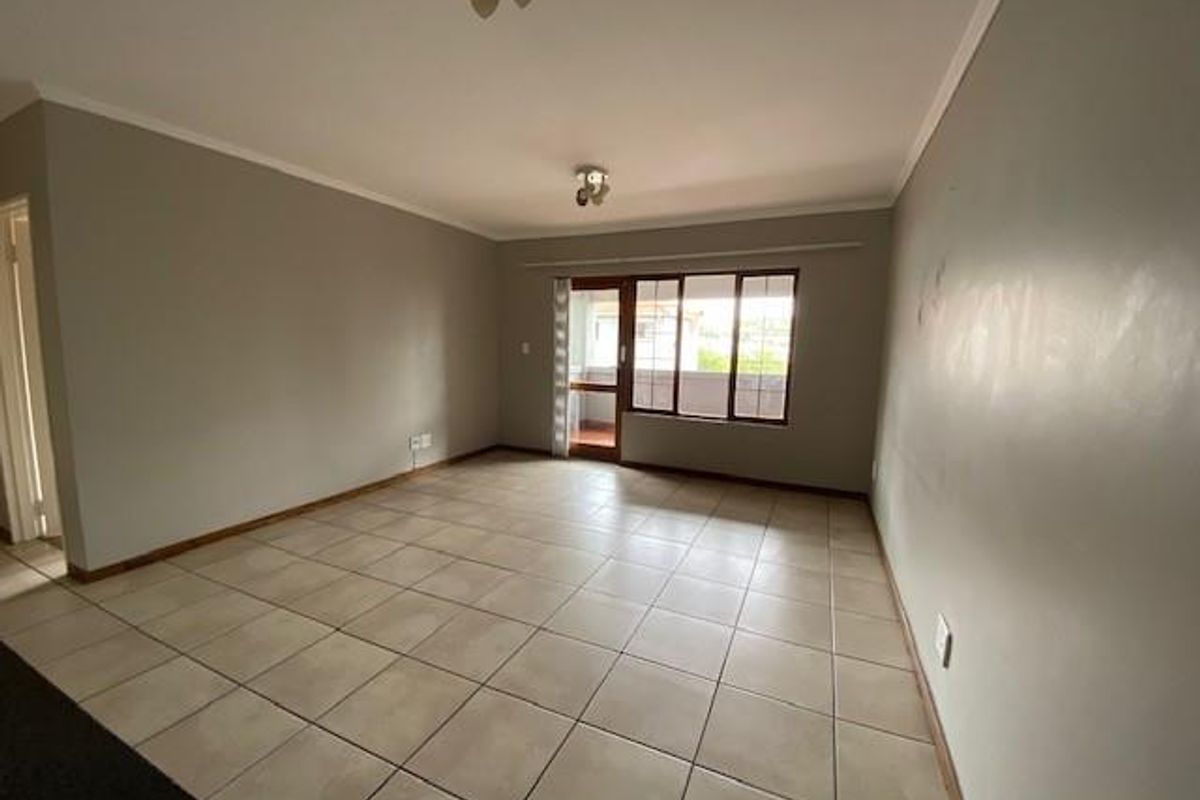 Stylish 2-Bedroom Apartment for Sale in Sought-After River View, Rivonia – R750,000 - Photo 5
