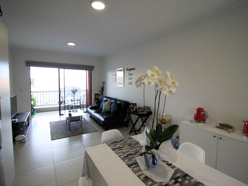 2 Bedroom First Floor Apartment in The River Club - Photo 3