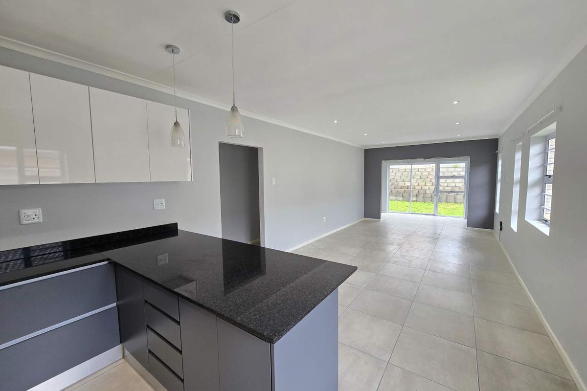 Spacious 118 m2 Family Home in Lovely Lovemore Park - Photo 3