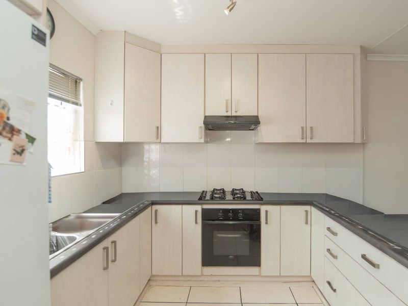 Lock-Up and Go! - Photo 7