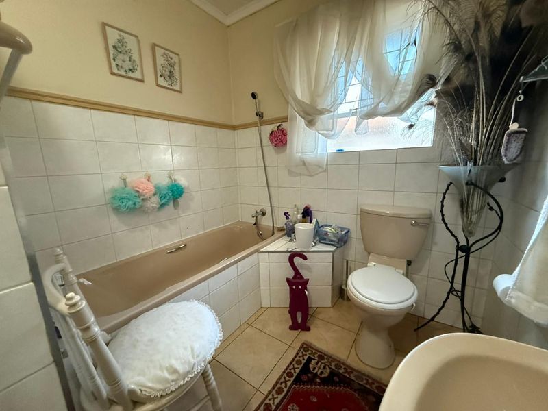 Charming 2-Bedroom Unit For Sale in Secure Retirement Village - Photo 7