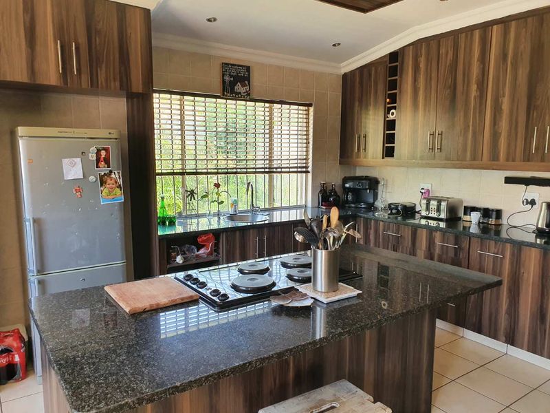 Neat Family home. - Photo 2