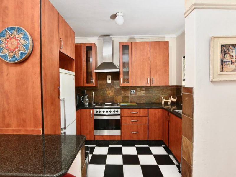 FURNISHED TWO BEDROOMS - Photo 1