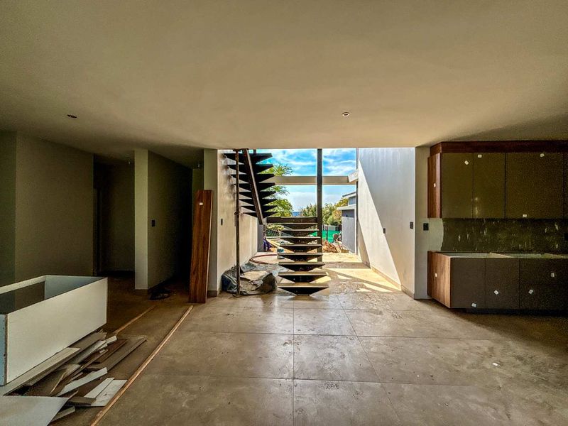 Newly Built Contemporary 5-Bedroom Masterpiece in Copperleaf Golf Estate - Photo 7