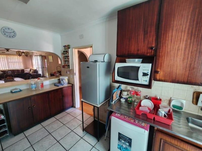 3 Bedroom Townhouse for Sale in Mulbarton - Photo 7