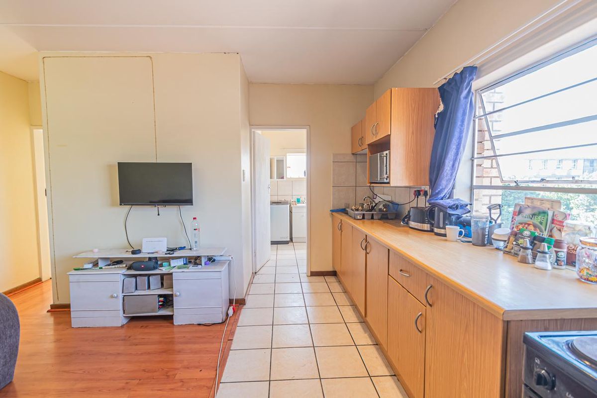 Prime 1-Bedroom in Hatfield - Ideal for Students & Pros!" - Photo 3