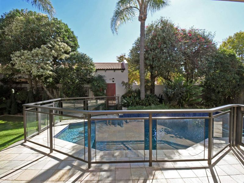 Spacious family home in ultra secure complex with full back up water and power - Photo 6