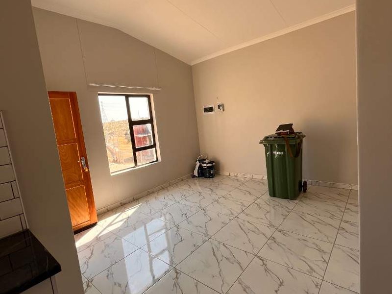 Salvia Court, Otjomuise Extension 10 - Photo 9