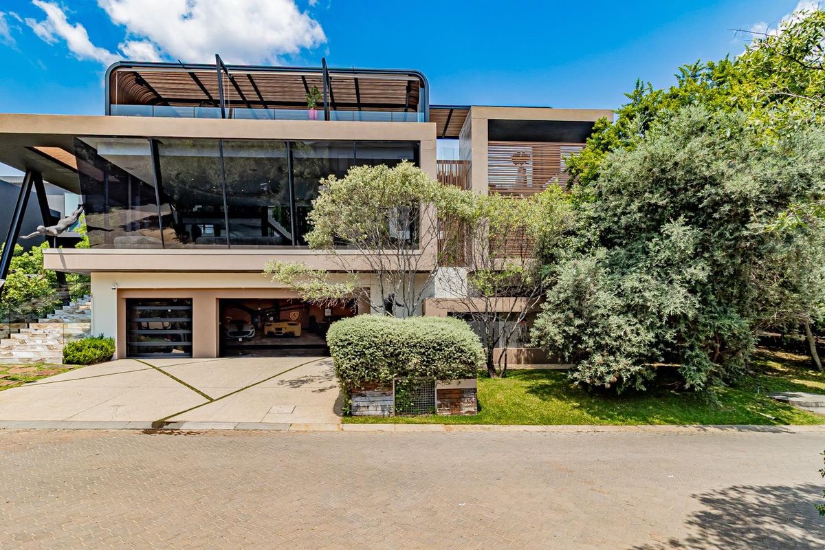 World-Class Architectural Masterpiece Set in Steyn City - Photo 2