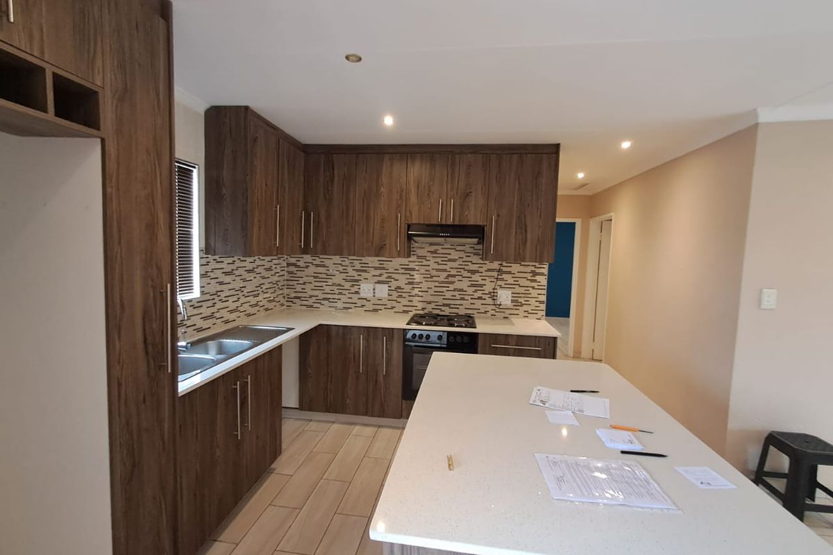 Newly Renovated Apartment for Sale - Photo 2