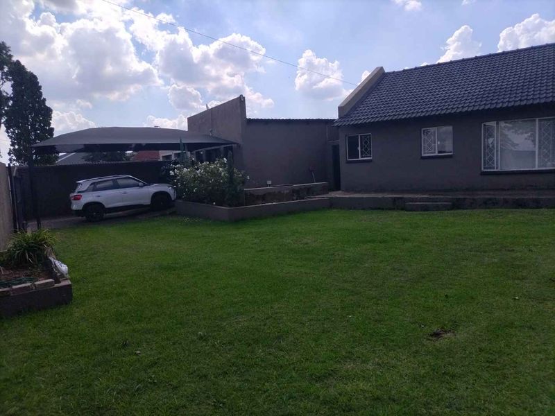 4bedroom house up for grabs - Photo 5