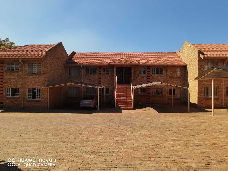 Your Perfect First Floor Home with Modern Amenities - Photo 3