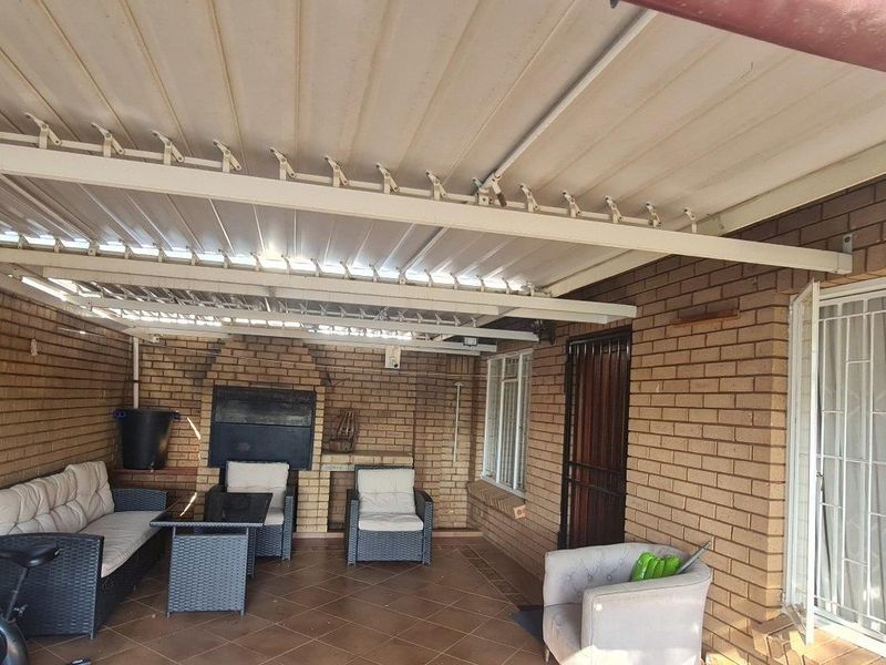 EXCLUSIVE MANDATE Lock up and go secure Duet. - Photo 9