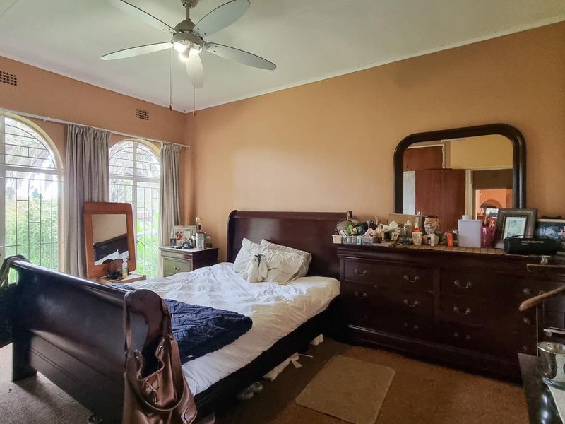 Where family living meets effortless entertaining - In the heart of Kanonkop - Photo 6