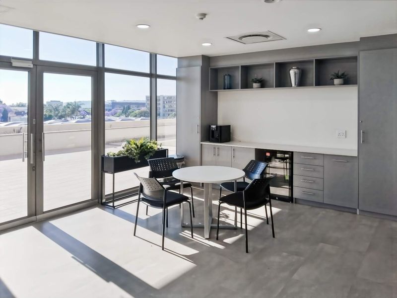 Discover many ways to work your way in Regus Craddock Square Rosebank - Photo 9