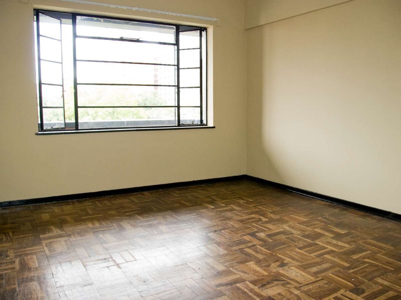 Ideal Spot: Close to Schools & Public Transport - Photo 4
