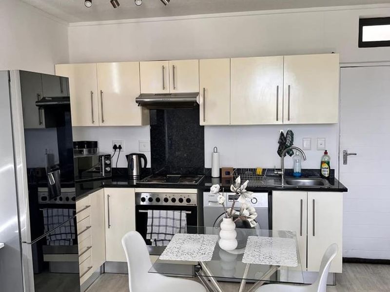 Furnished One Bedroom Apartment in Windhoek Central - Photo 6
