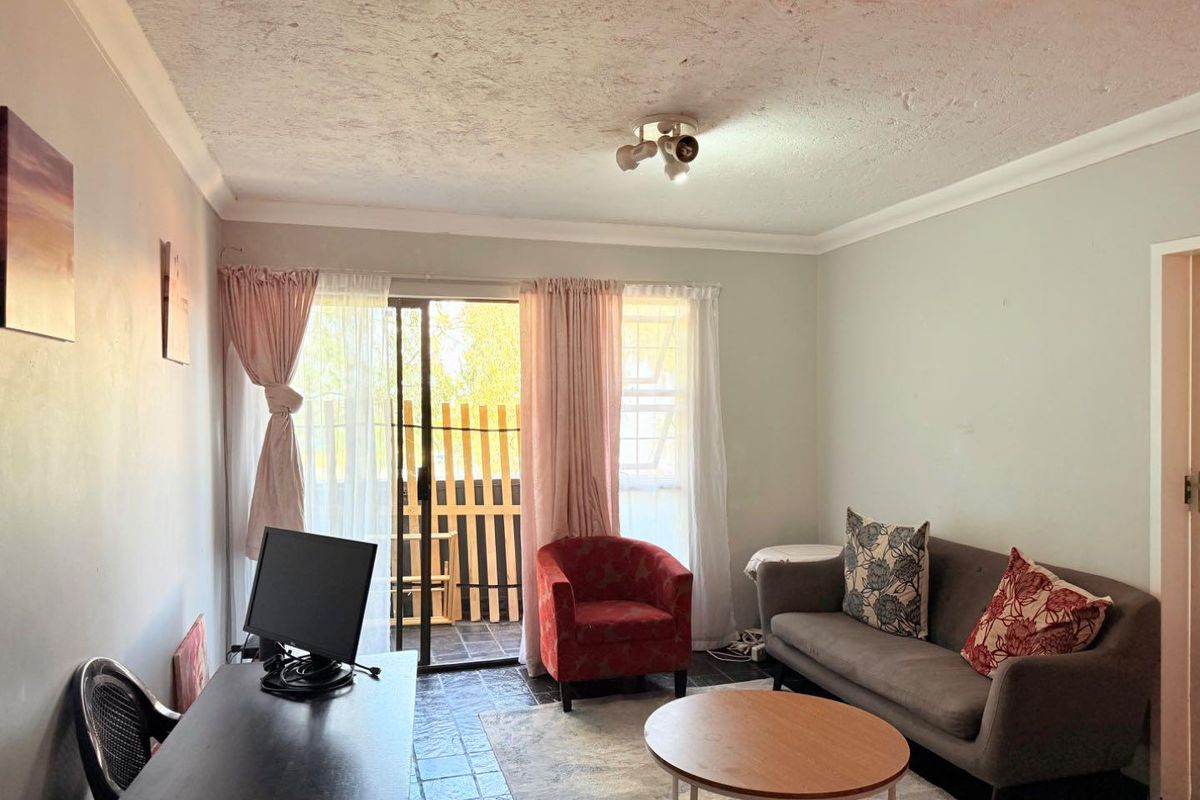 Ideal 1-Bedroom: Perfect for New Buyers or Investors! - Photo 5