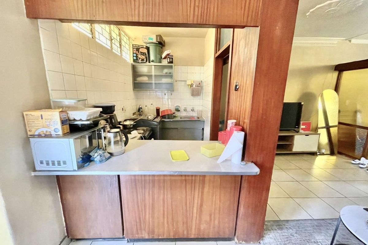 Excellent location for investment - Photo 4