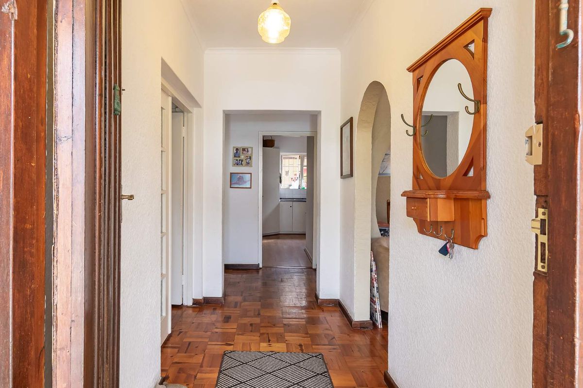 In the heart of Fish Hoek, we find a charming character-filled home - Photo 2