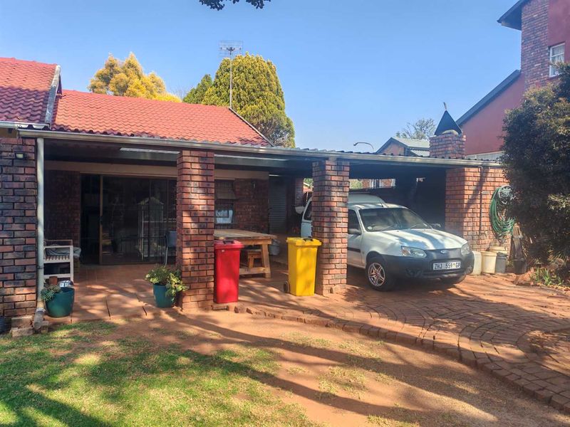 EXCLUSIVE MANDATE - LOVELY FAMILY HOME - CLOSE TO SCHOOLS - Photo 10