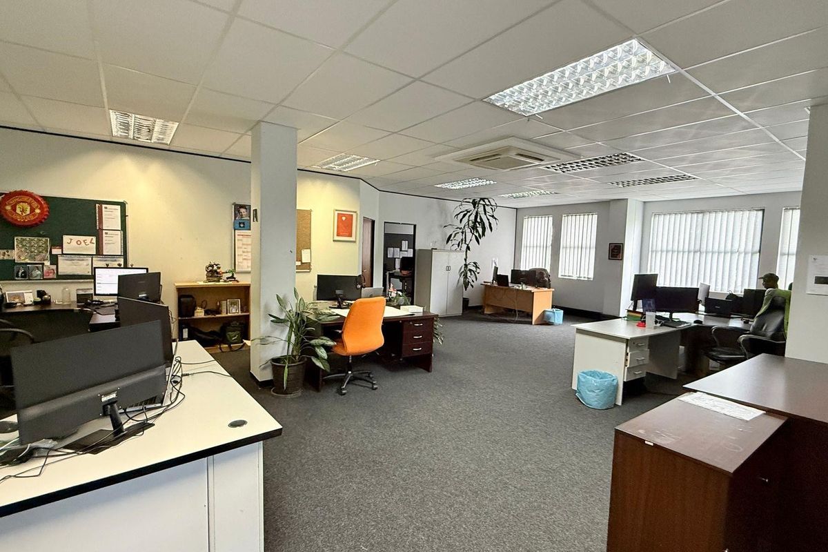 Secure Income-Generating Office Property | Victoria Country Club Estate - Photo 4