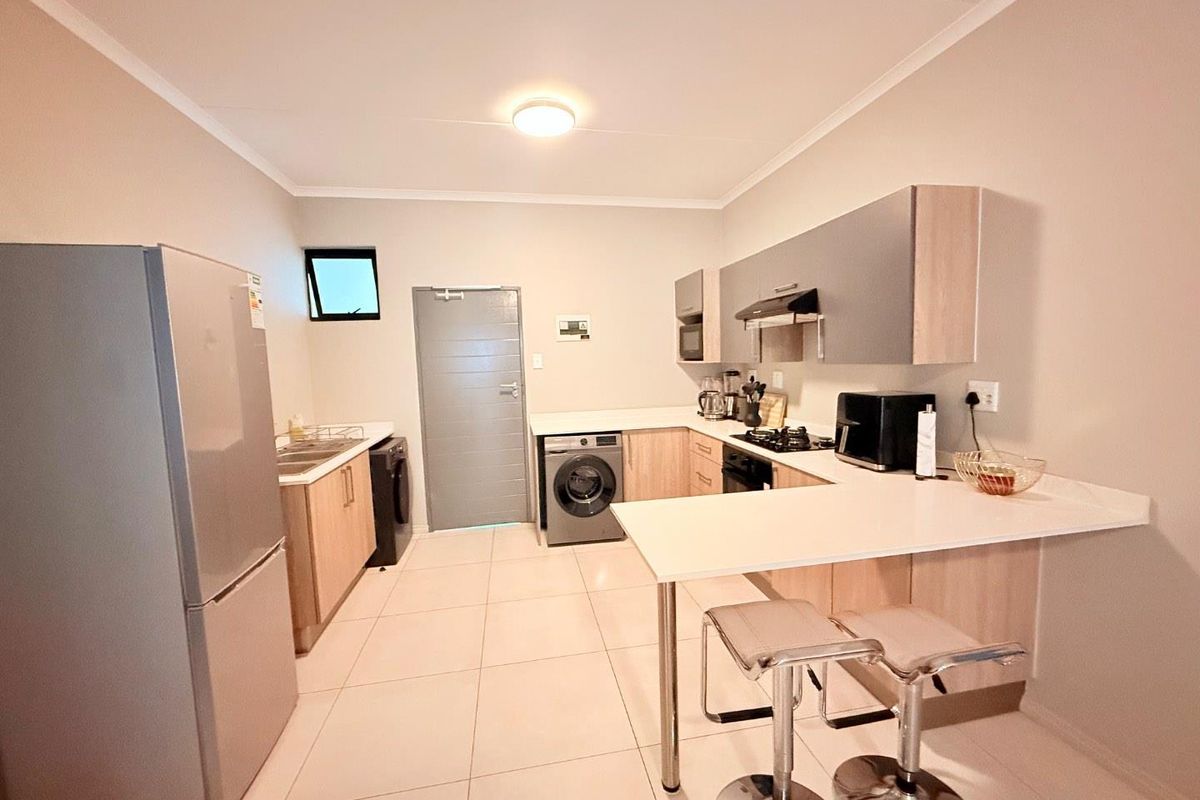 Chic 2-Bedroom Gem in Prime Spot - Photo 3