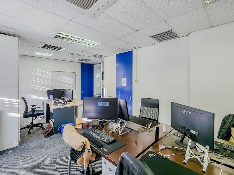 Bright First Floor Office For Sale – Millennium Business Park, Century City - Photo 7